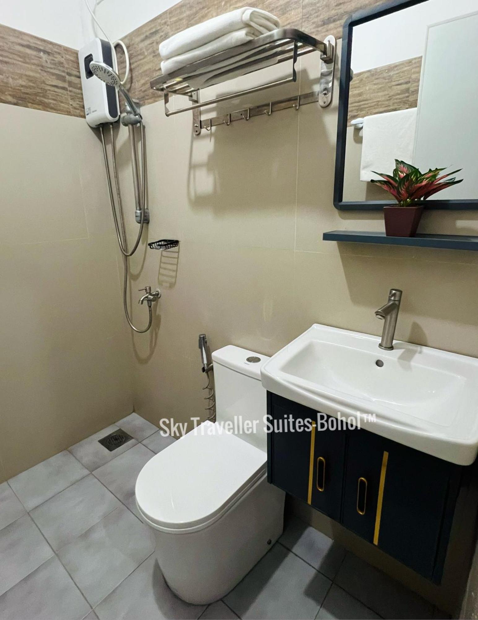 Sky Traveller Suites Panglao Island Exterior photo