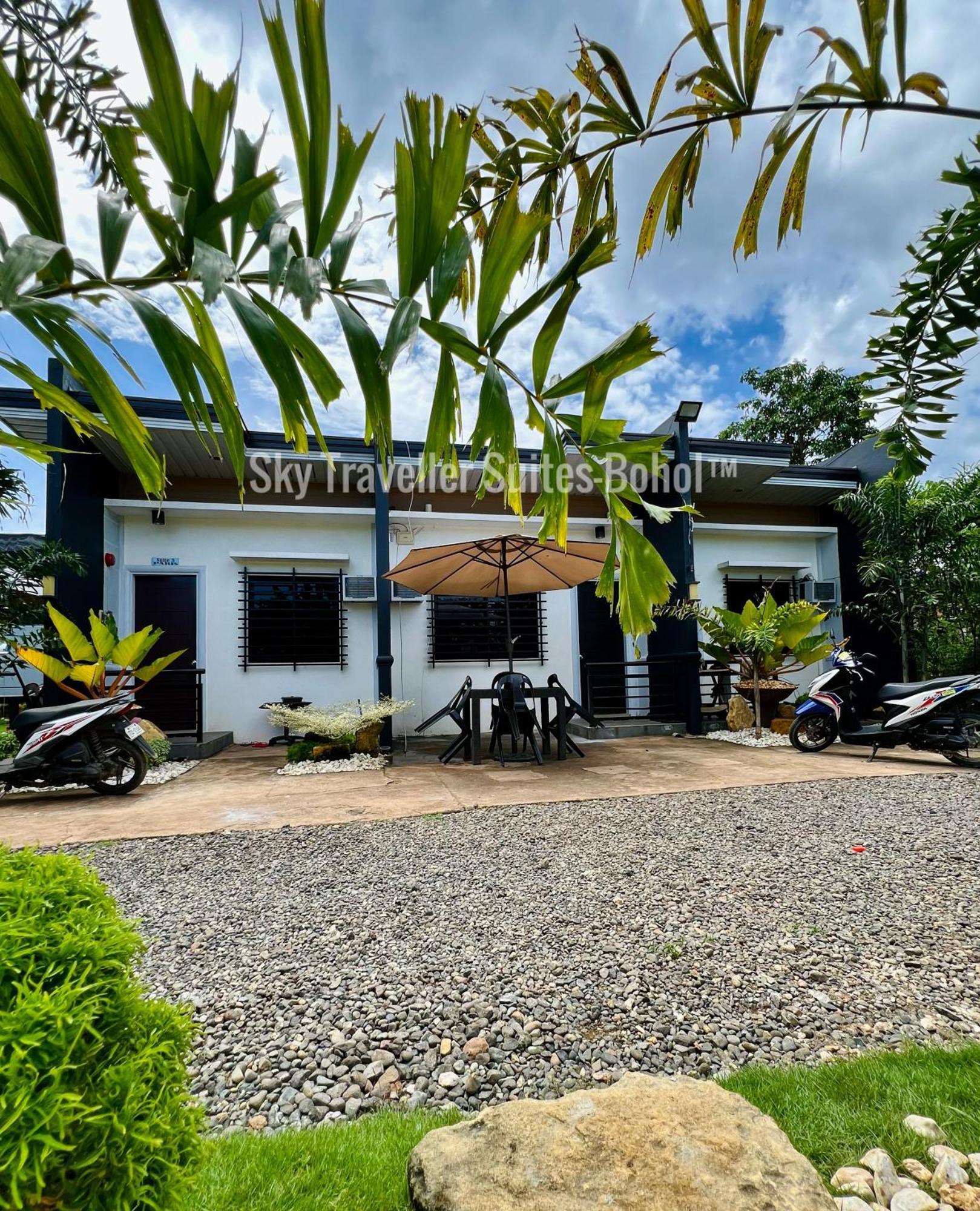 Sky Traveller Suites Panglao Island Exterior photo