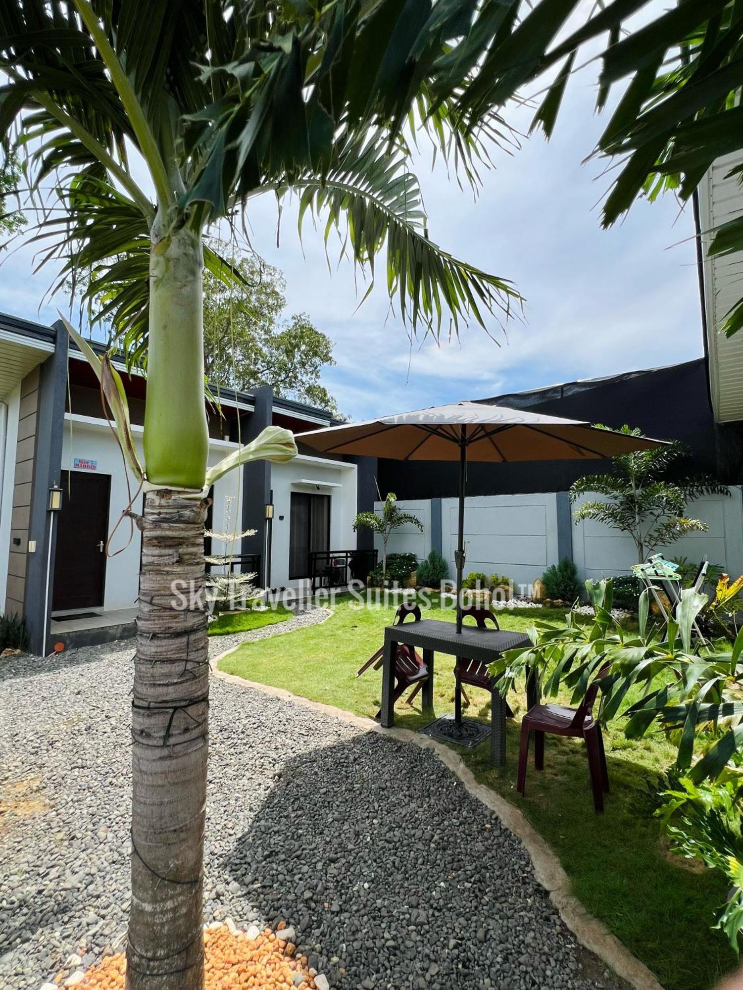 Sky Traveller Suites Panglao Island Exterior photo