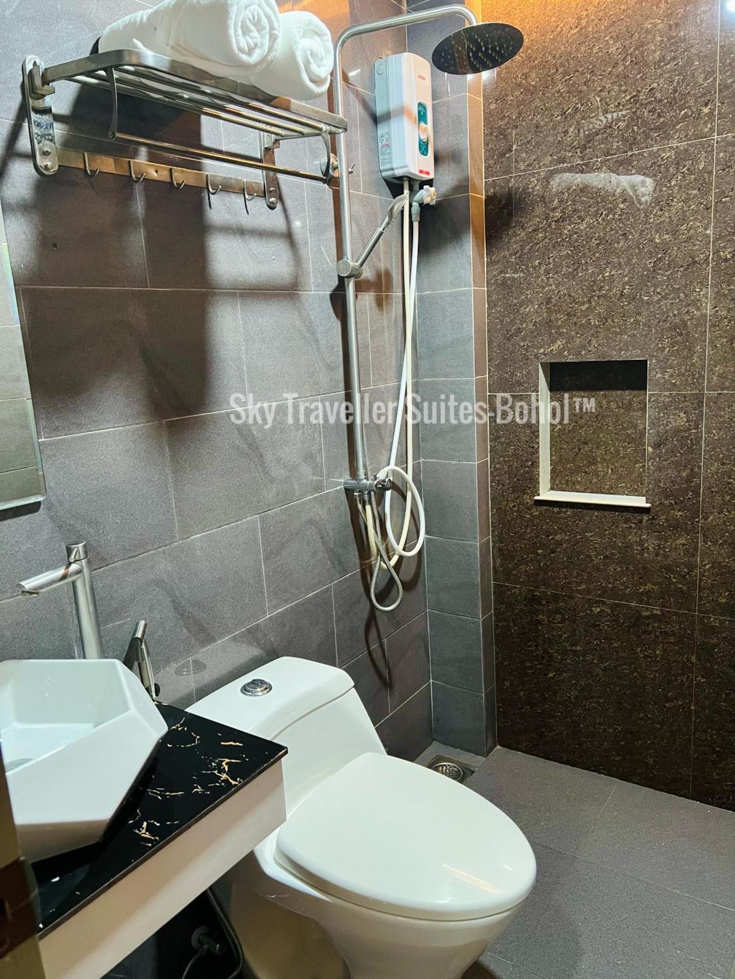 Sky Traveller Suites Panglao Island Exterior photo